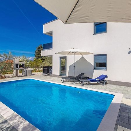 Villa Lio With Private Pool Linardići エクステリア 写真