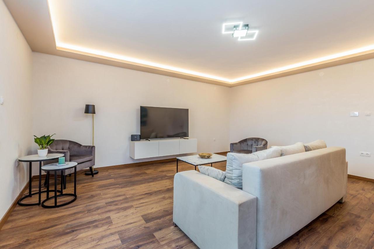 Villa Lio With Private Pool Linardići エクステリア 写真