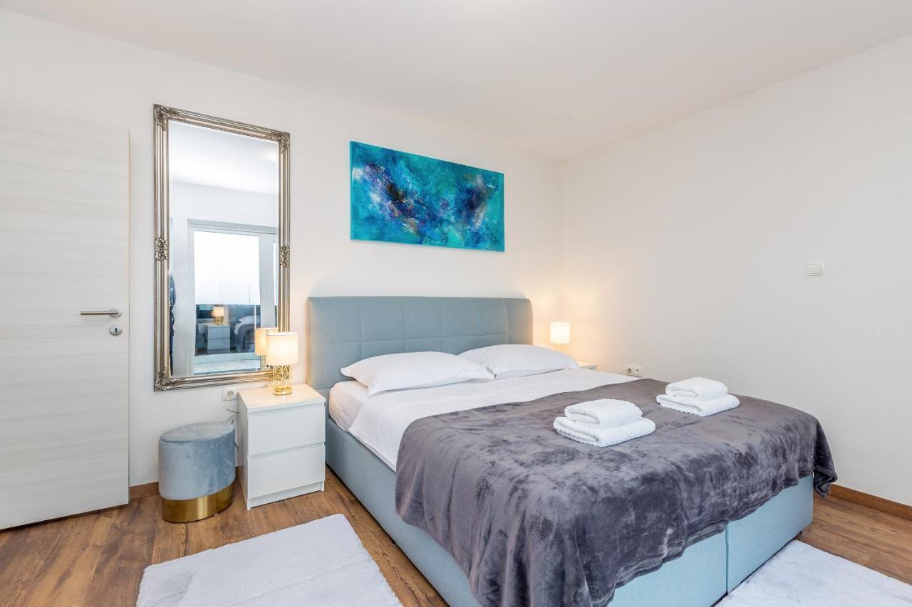Villa Lio With Private Pool Linardići エクステリア 写真