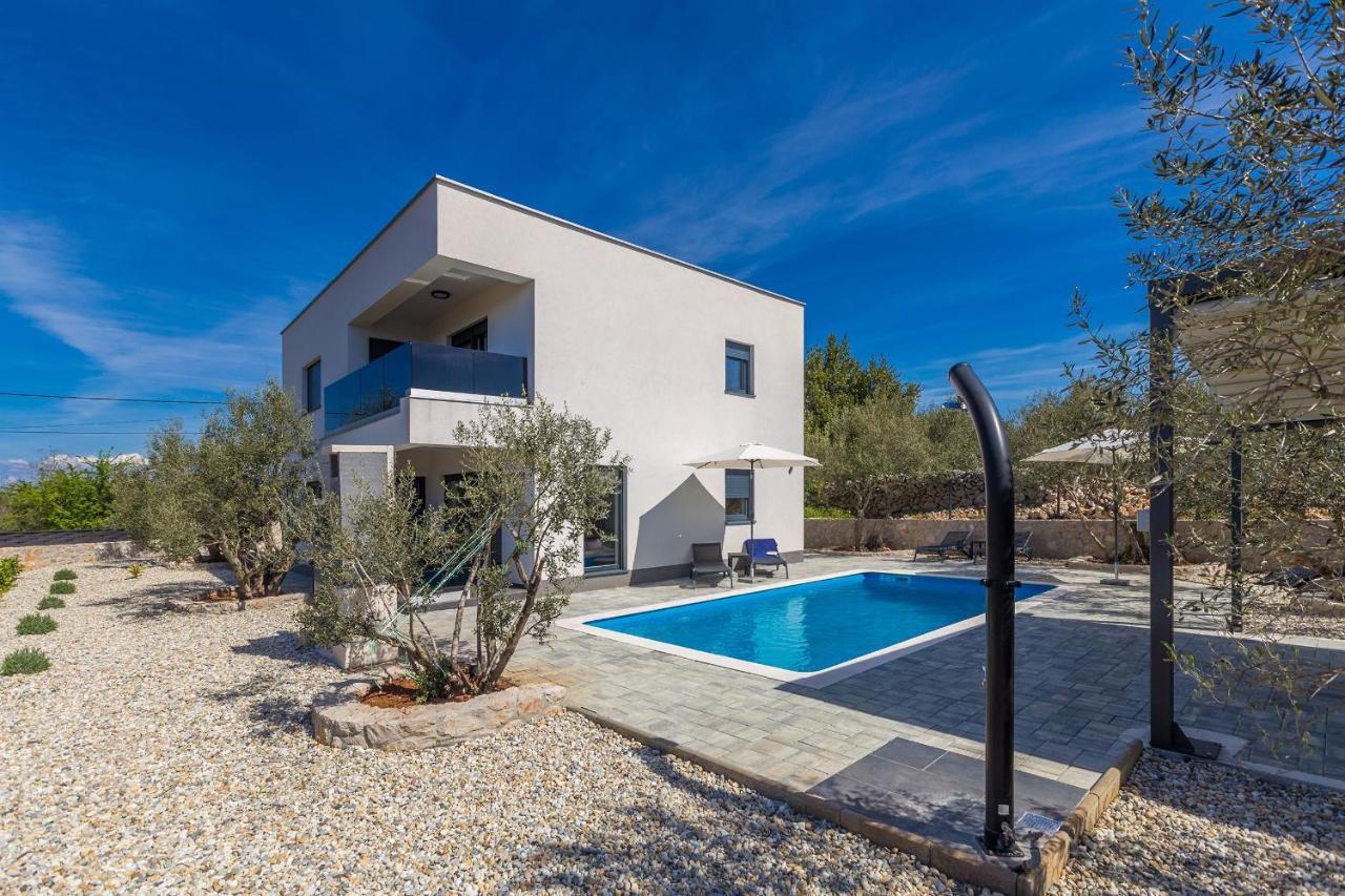 Villa Lio With Private Pool Linardići エクステリア 写真