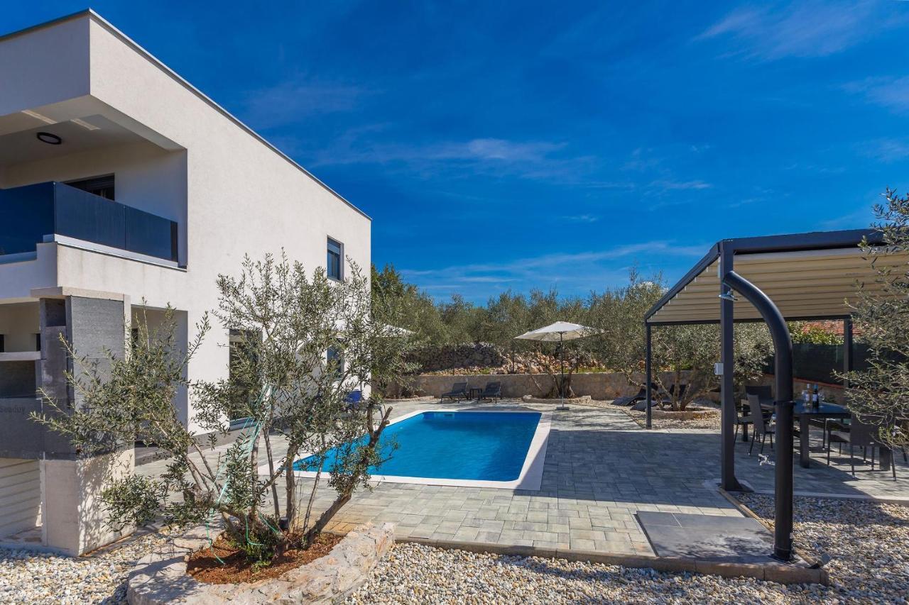 Villa Lio With Private Pool Linardići エクステリア 写真